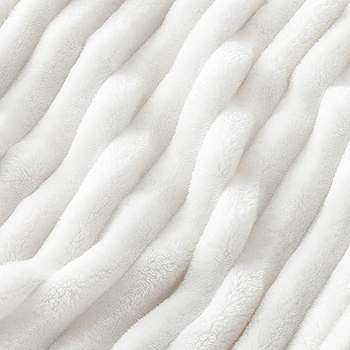 mb-var:Blanco roto